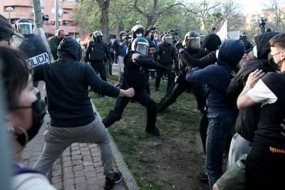 Полиция применила дубинки против протестующих в Мадриде