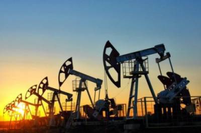 Нефть подешевела после неожиданного роста запасов бензина в США