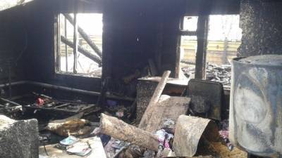Пожилые супруги из Татарстана встретили смерть в сгоревшем доме