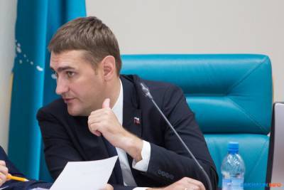 Мэр Корсакова в последний раз посидел в кресле депутата