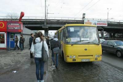 В Киеве решили запустить социальное такси для лиц с инвалидностью
