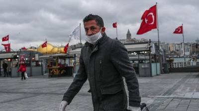Что ни день, то антирекорд: Турцию накрывает новая волна пандемии