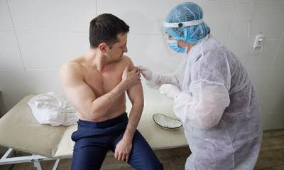 По мнению американских аналитиков, вакцинация в Украине провалена из-за политических амбиций Зеленского