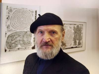 Белорусский художник подарил свои картины Астраханской галерее
