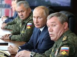 Путин может запросить у Совфеда разрешение использовать армию за пределами РФ