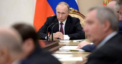 США готовят новые санкции против близкого окружения Путина — Bloomberg
