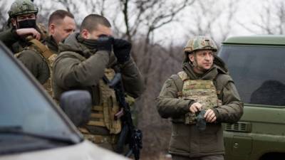 Зеленский прибыл в Донбасс из-за повышения активности у линии разграничения