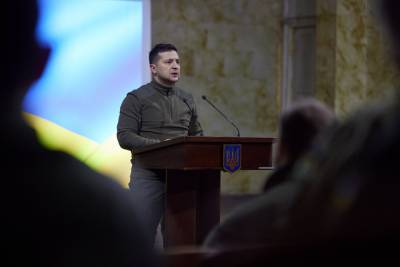 Зеленский начал рабочую поездку на Донбасс