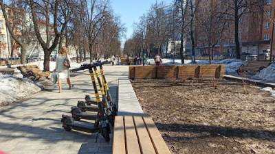 Ограждение сквера на Звездинке начали восстанавливать в Нижнем Новгороде
