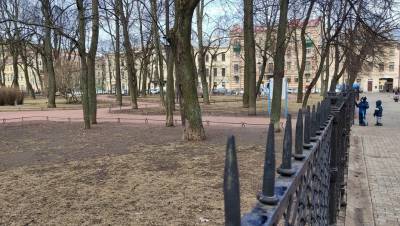 В Петербурге открыли часть парков и садов после весенней просушки