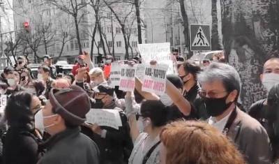В Бишкеке проходят митинги против похищения невест