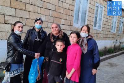 Соцработники Минтруда Дагестана провели гуманитарную акцию