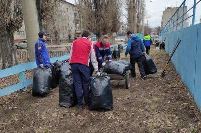 На субботниках в Липецке уже собрали 25 тонн мусора