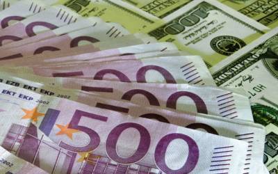 Евро поднялся выше 92 рублей впервые с 1 февраля