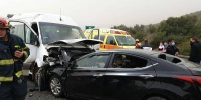 Лобовое столкновение с грузовиком на шоссе номер 4: водитель погиб