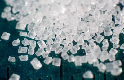 Цены на сахар стабилизируют за счет импорта