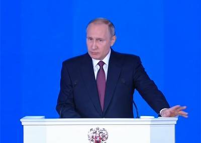 "Пробуксовки, трудности": Путин собрал совещание по итогам выполнения двух предыдущих его посланий