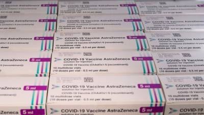 Еврокомиссия не намерена отказываться от поставок вакцины AstraZeneca