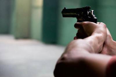 Жена в Хайфе отказалась платить за квартиру из своей зарплаты, муж вынул пистолет