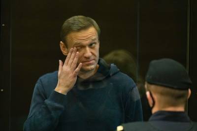 Невролог рассказал, чем может обернуться для Навального лишение сна и голодовка
