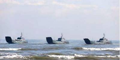 РФ перебрасывает в Черное море десантные и артиллерийские суда Каспийской флотилии