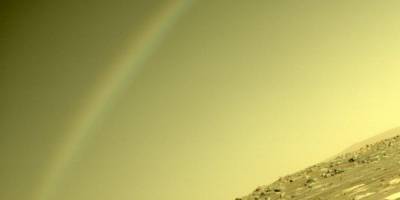 В NASA объяснили «радугу» на Марсе — фото
