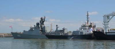РФ перебрасывает Каспийскую флотилию в Черное море