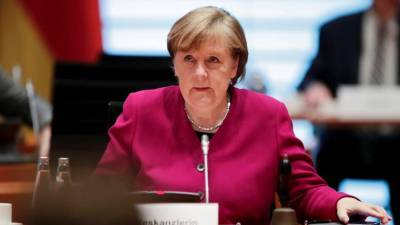 Национальный локдаун: Меркель хочет лишить премьер-министров права голоса