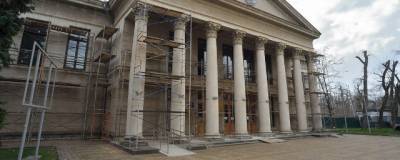 Реконструкция Пушкинского народного дома в Майкопе завершится к осени