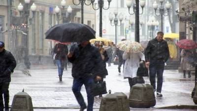 В Москве повысили уровень погодной опасности из-за ветра и дождя