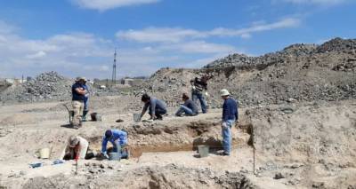 Кувшины, керамика, чаши: в армянском "Кармир Блуре" обнаружены артефакты эпохи Урарту