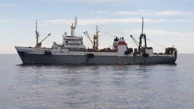 Пожар вспыхнул на борту российского траулера в Охотском море