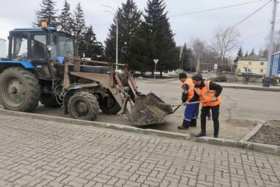 В Уварове наводят чистоту в парках и на улицах города