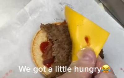 Работник McDonald’s показал "рабочие шутки"