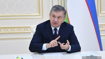 Мирзиеев пригрозил поснимать чиновников за «непонимание»