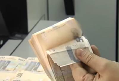 8 тысяч гривен на руки: украинцам анонсировали соцпомощь из-за карантинных ограничений – как получить