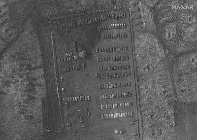 Полевой лагерь ВС РФ, развернутый близ украинской границы, показали из космоса