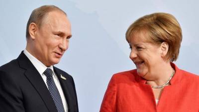 Меркель требовала, чтобы Путин уменьшил военное присутствие на границе с Украиной