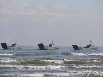 РФ перебросила в Черное море корабли Каспийской флотилии