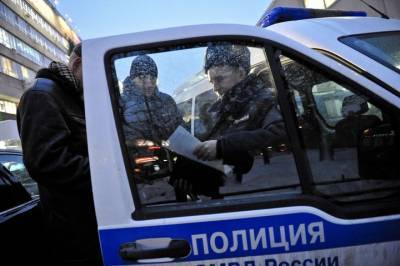 Более 1,6 миллиона рублей похитили из машины предпринимателя в Подмосковье