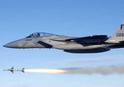Байдену предлагают передать Украине 100 истребителей-бомбардировщиков F-15