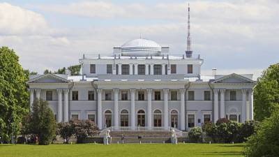 Петербуржцы со следующей недели снова смогут посещать Елагин дворец