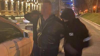 В центре Киева на взятке в 40 тысяч долларов поймали депутата райсовета из Борисполя