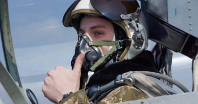 Приближаясь к мировым стандартам: летные часы украинских пилотов растут (видео)