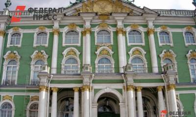 В Петербурге частное лицо пожаловалось на обнаженные статуи Эрмитажа