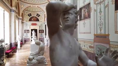 Эксперты прокомментировали жалобы на обнаженные скульптуры в Эрмитаже
