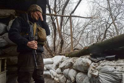 Украина дополнительно разместит на границе с Крымом четыре тысячи солдат