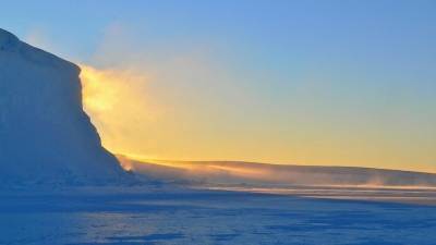 Британские ученые опасаются обрушения ледяного шельфа Антарктики