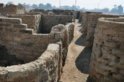 «Даже утварь сохранилась»: в Египте раскопали город возрастом более трех тысяч лет — фото
