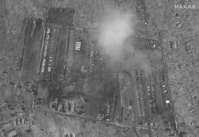Российский военный лагерь у границ Украины сняли со спутника (фото)